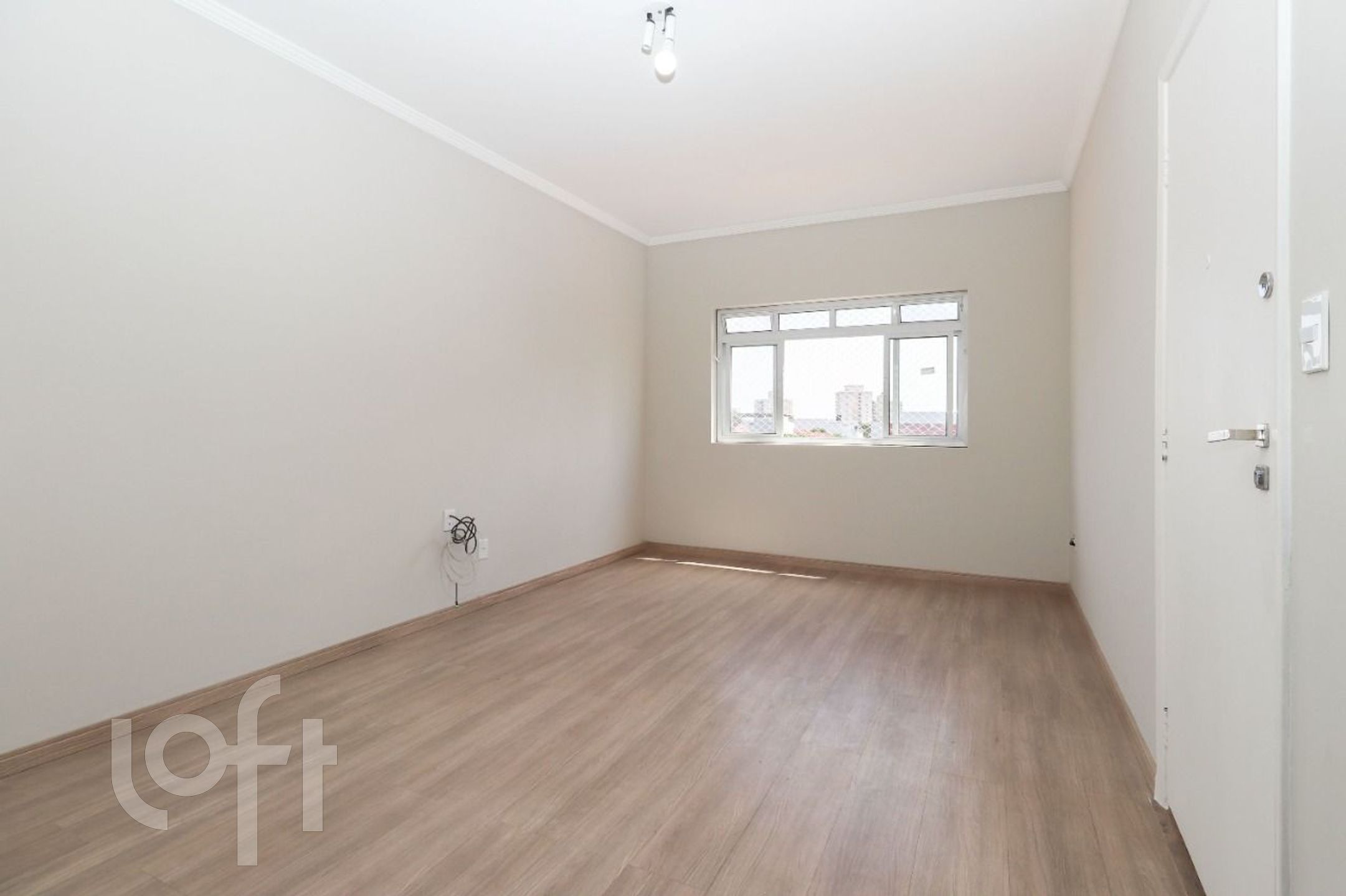 Apartamento à venda com 2 quartos, 74m² - Foto 2