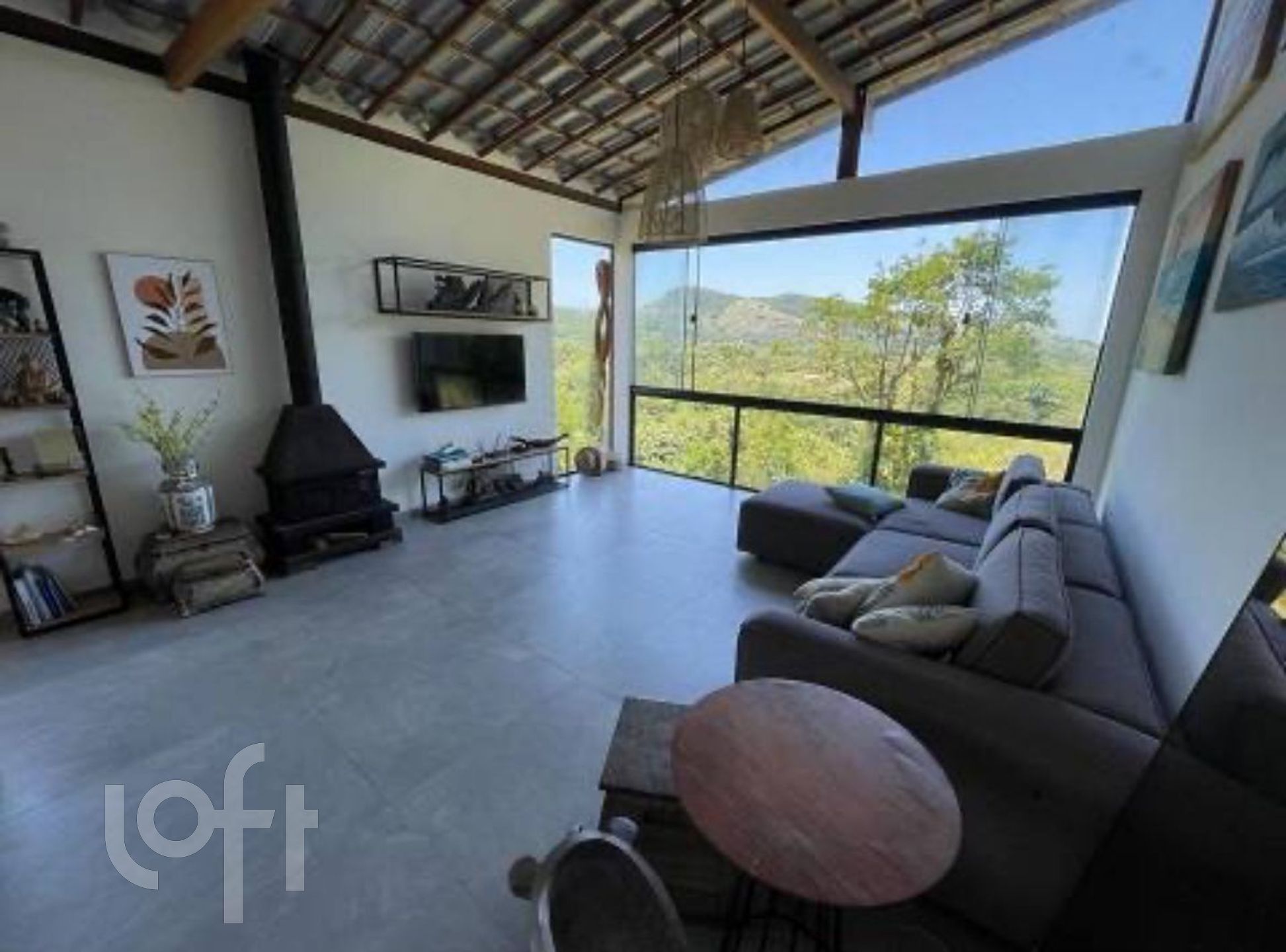 Casa à venda em Vargem Grande com 1000 m², 3 quartos, 3 suítes, 5 vagas