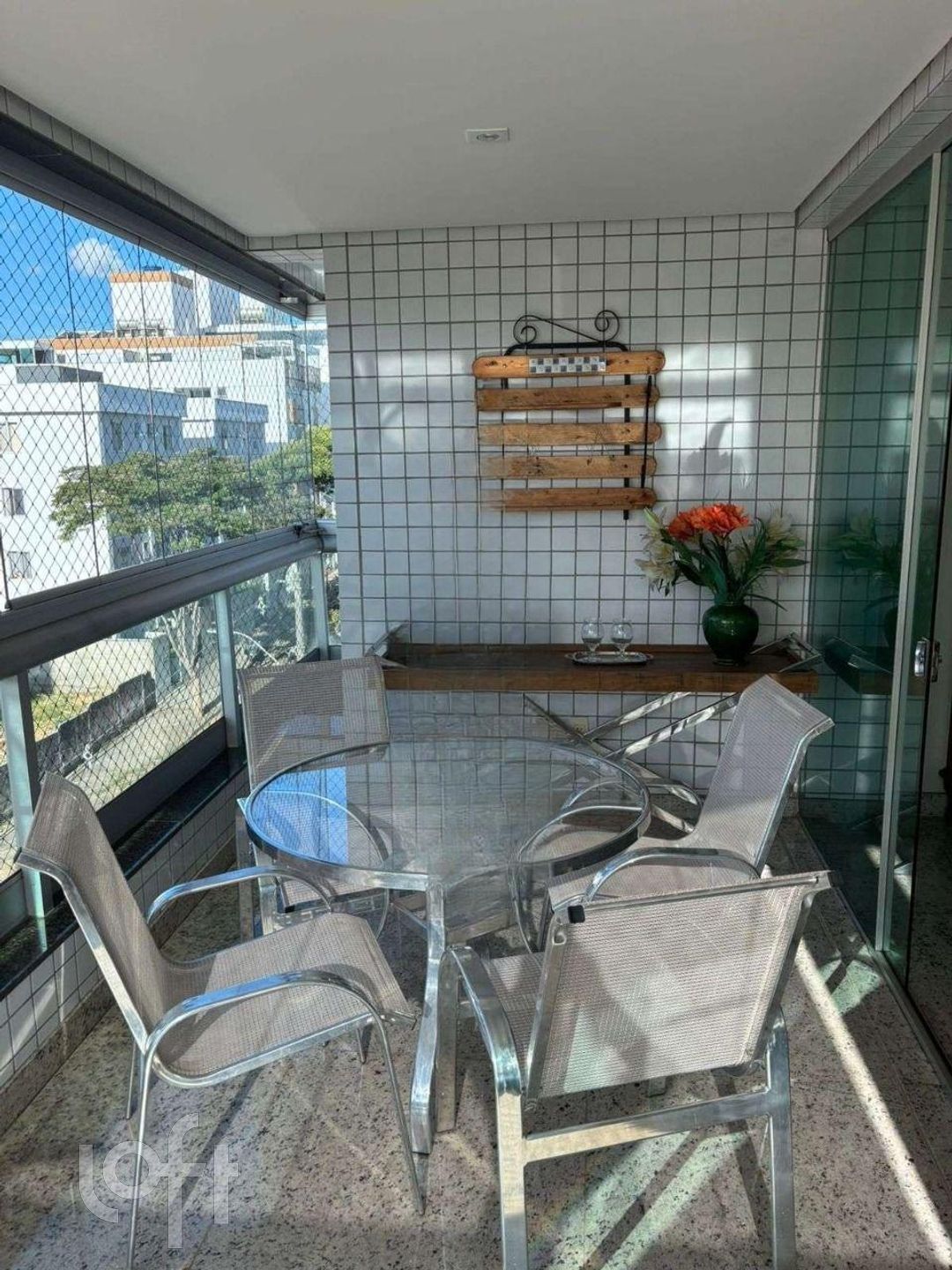 Apartamento à venda com 4 quartos, 188m² - Foto 2