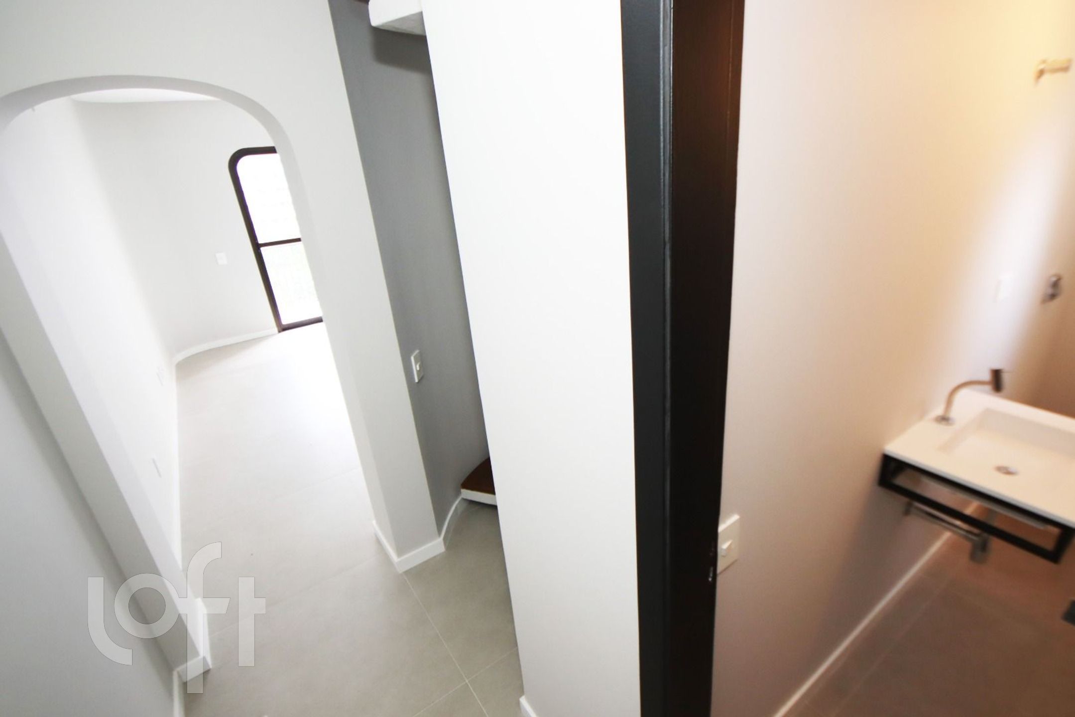 Apartamento à venda com 1 quarto, 74m² - Foto 9