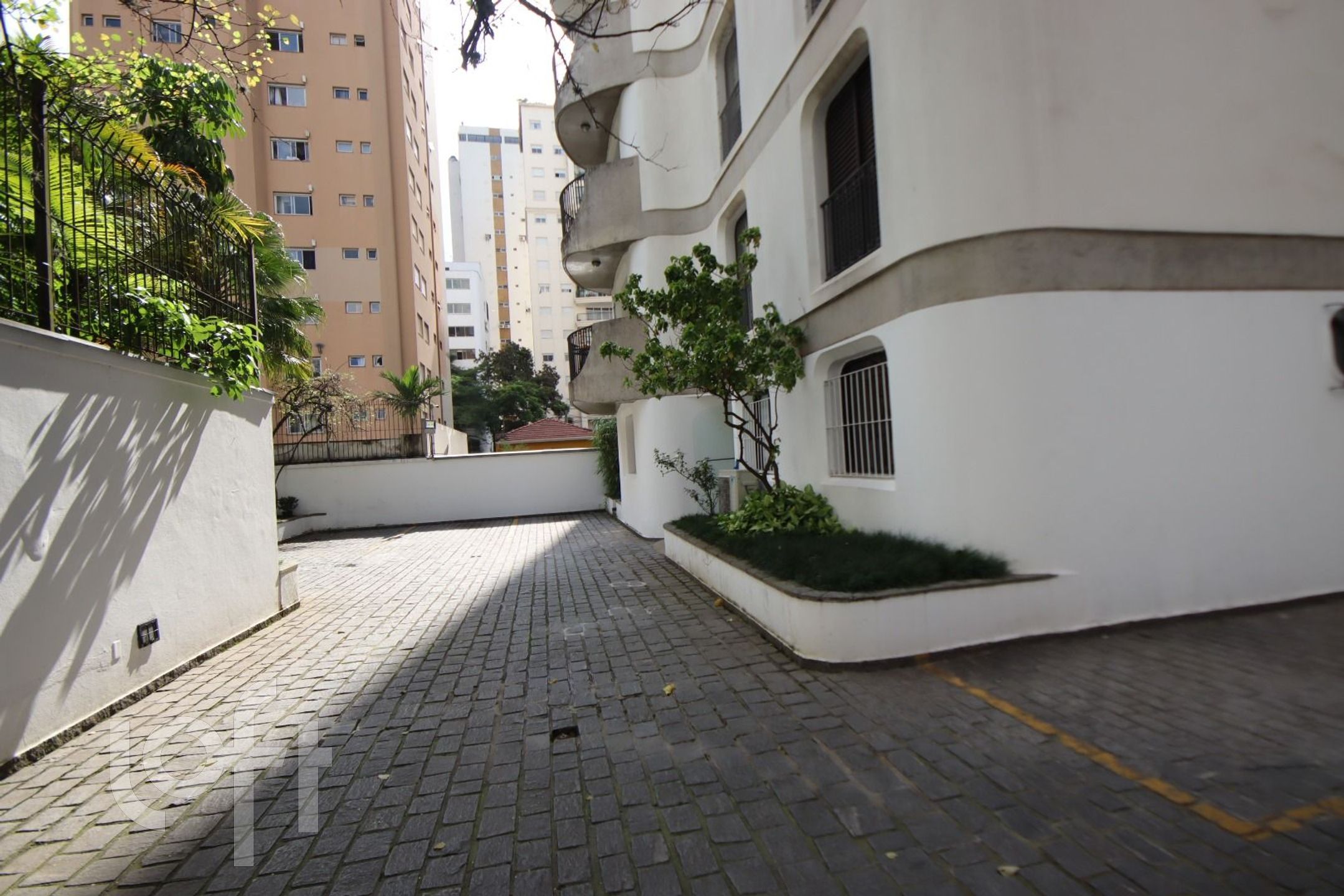 Apartamento à venda com 1 quarto, 74m² - Foto 21