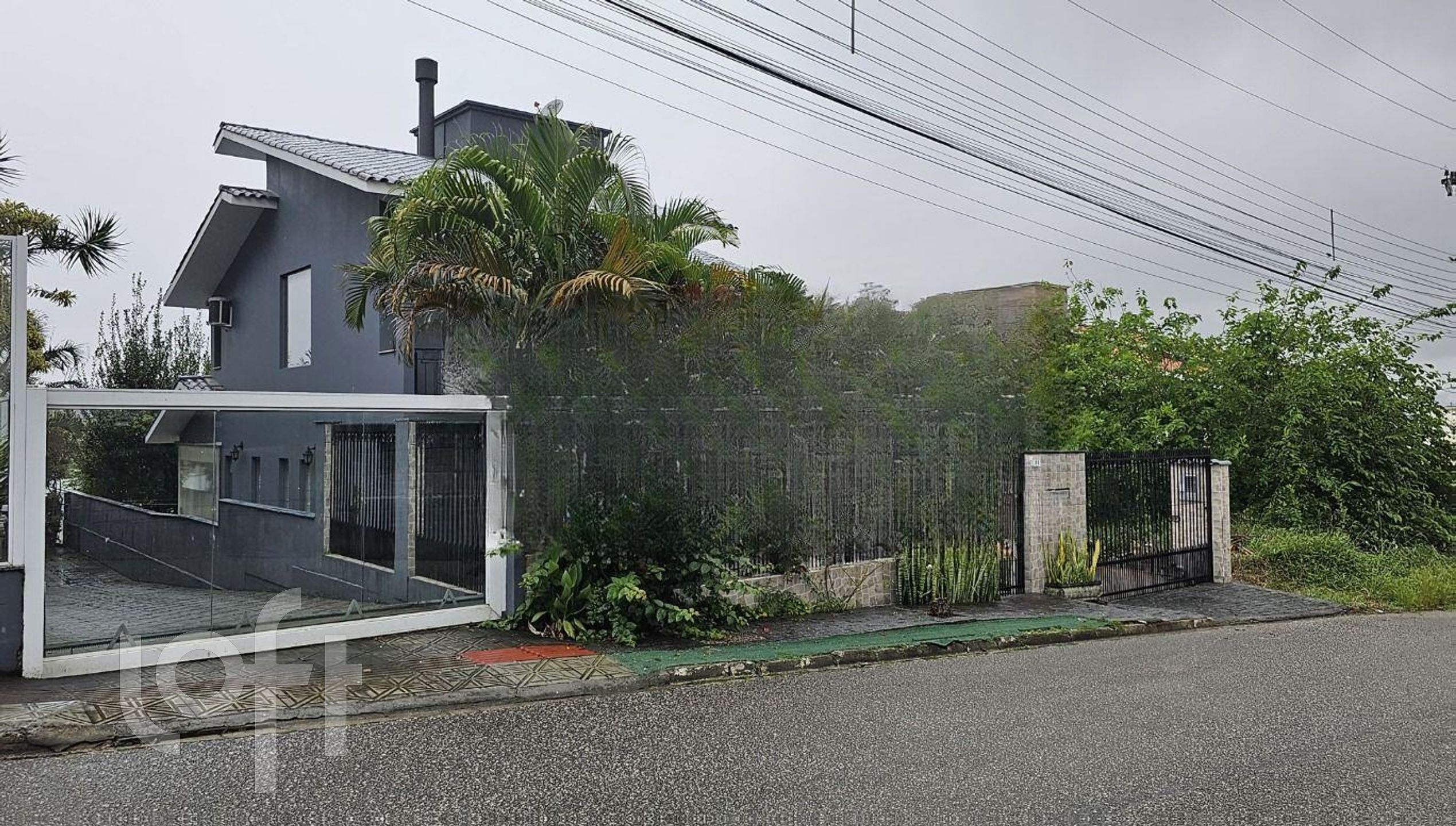 Casa à venda em Cidade Universitaria Pedra Branca com 218 m², 3 quartos, 1 suíte, 2 vagas
