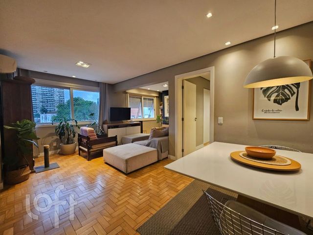 Apartamento com 91m², 2 dormitórios, 1 vaga, Moinhos de Vento em Porto Alegre