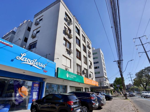 Apartamento com 75m², 2 dormitórios, 1 vaga, Santana em Porto Alegre