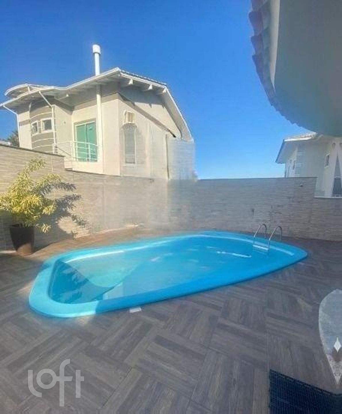 Casa Residencial com 292m², 3 quartos, 1 suíte, 2 garagens, no bairro Cidade Universitaria Pedra Branca em Palhoça