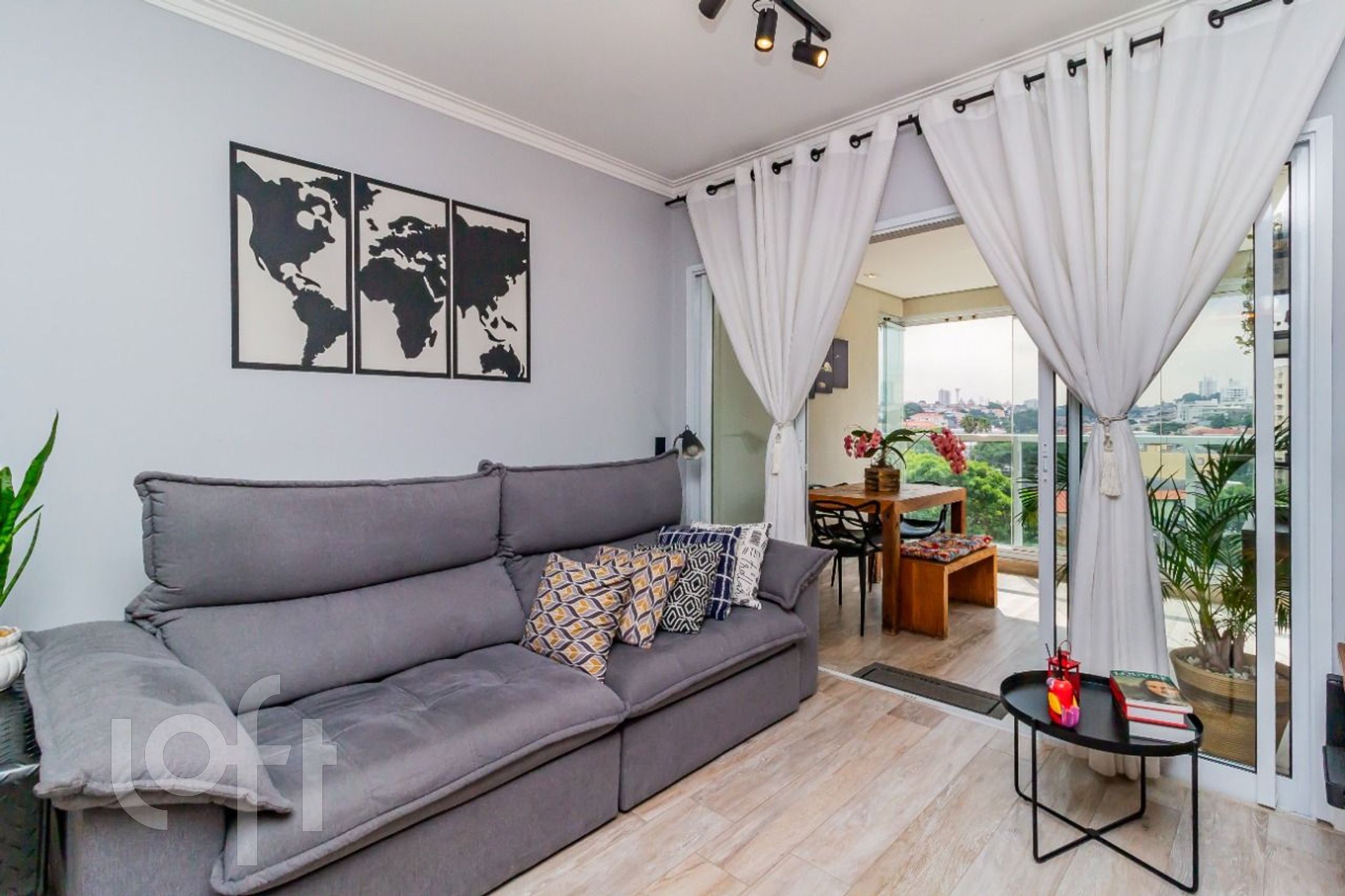 Apartamento à venda com 2 quartos, 64m² - Foto 1