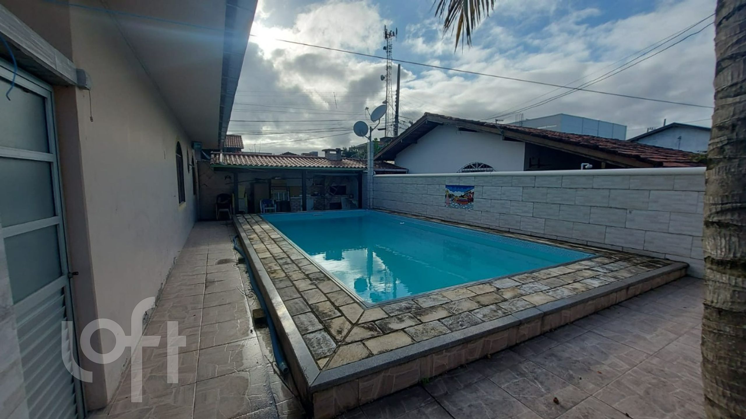VENDA &#8211; Casa de 3 quartos no bairro Campeche Leste, Florianópolis &#8211; 9356