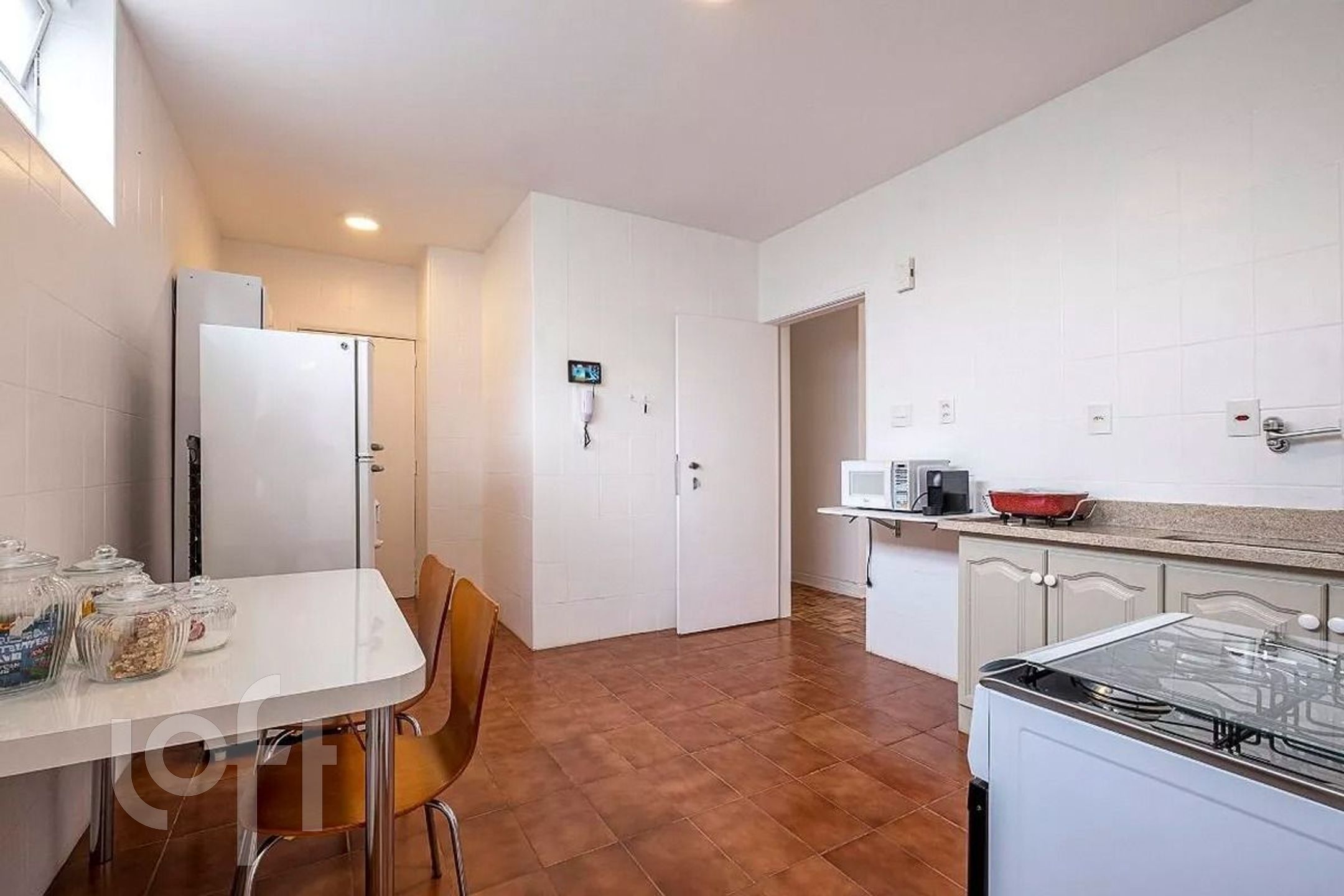 Apartamento à venda com 3 quartos, 160m² - Foto 7