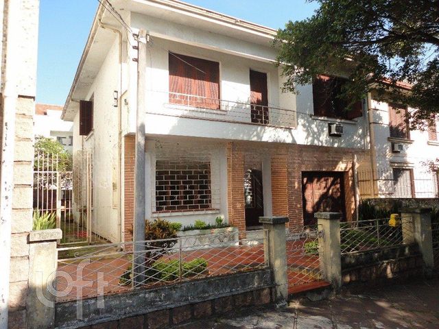 Casa com 230m², 4 dormitórios, 1 suíte, 2 vagas, São João em Porto Alegre