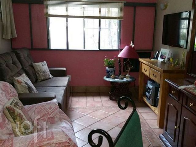 Casa com 276m², 6 dormitórios, 2 suítes, 6 vagas, Menino Deus em Porto Alegre