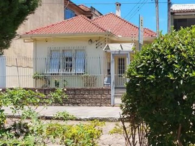 Casa com 276m², 6 dormitórios, 2 suítes, 6 vagas, Menino Deus em Porto Alegre