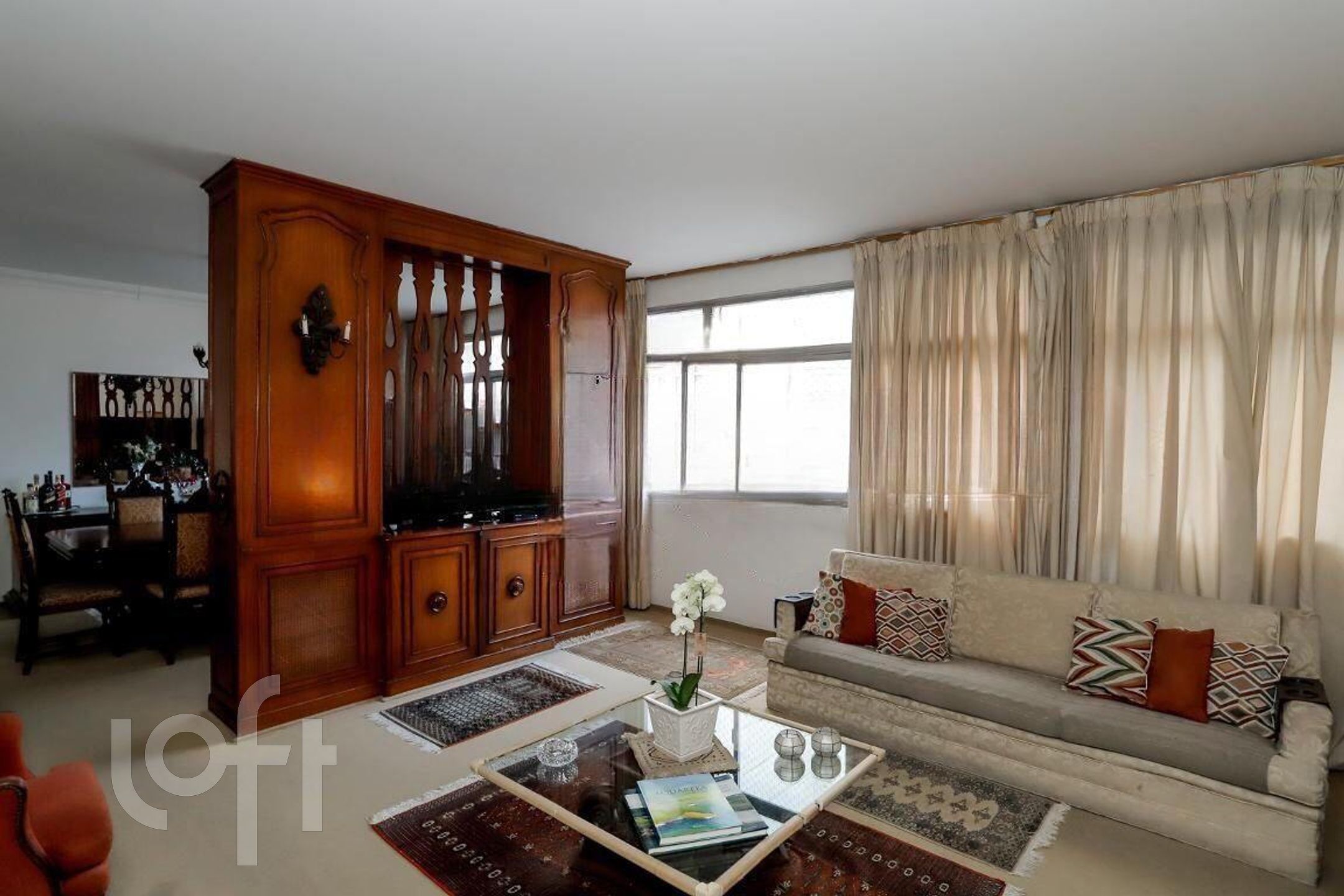 Apartamento à venda com 4 quartos, 191m² - Foto 1