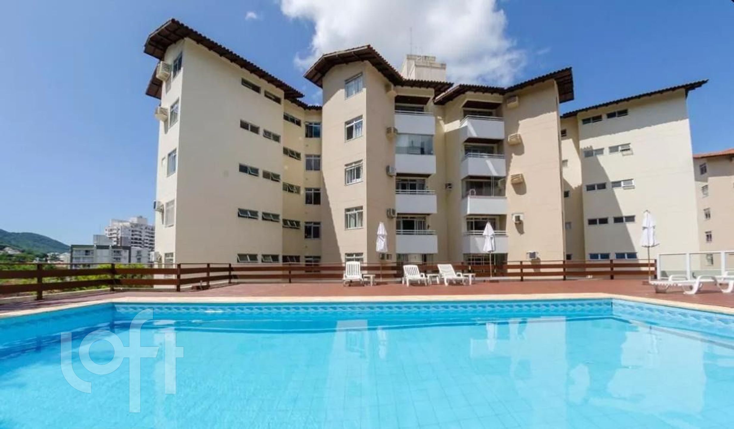 Apartamento à venda em Itacorubi com 74 m², 2 quartos, 1 suíte, 1 vaga