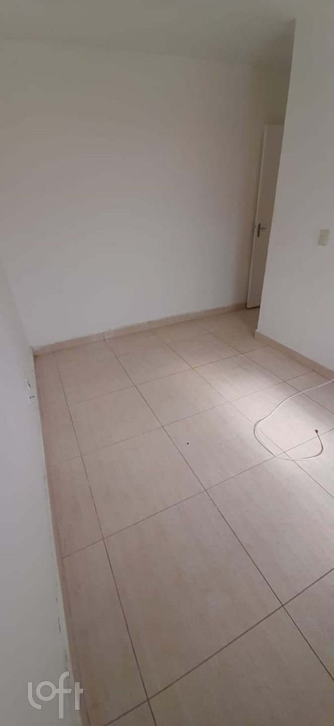 Apartamento à venda com 2 quartos, 47m² - Foto 2