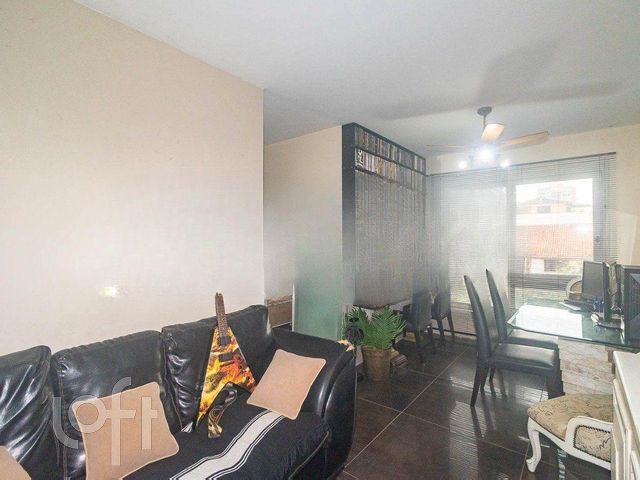Apartamento com 66m², 2 dormitórios, 1 suíte, 1 vaga, Rio Branco em Porto Alegre