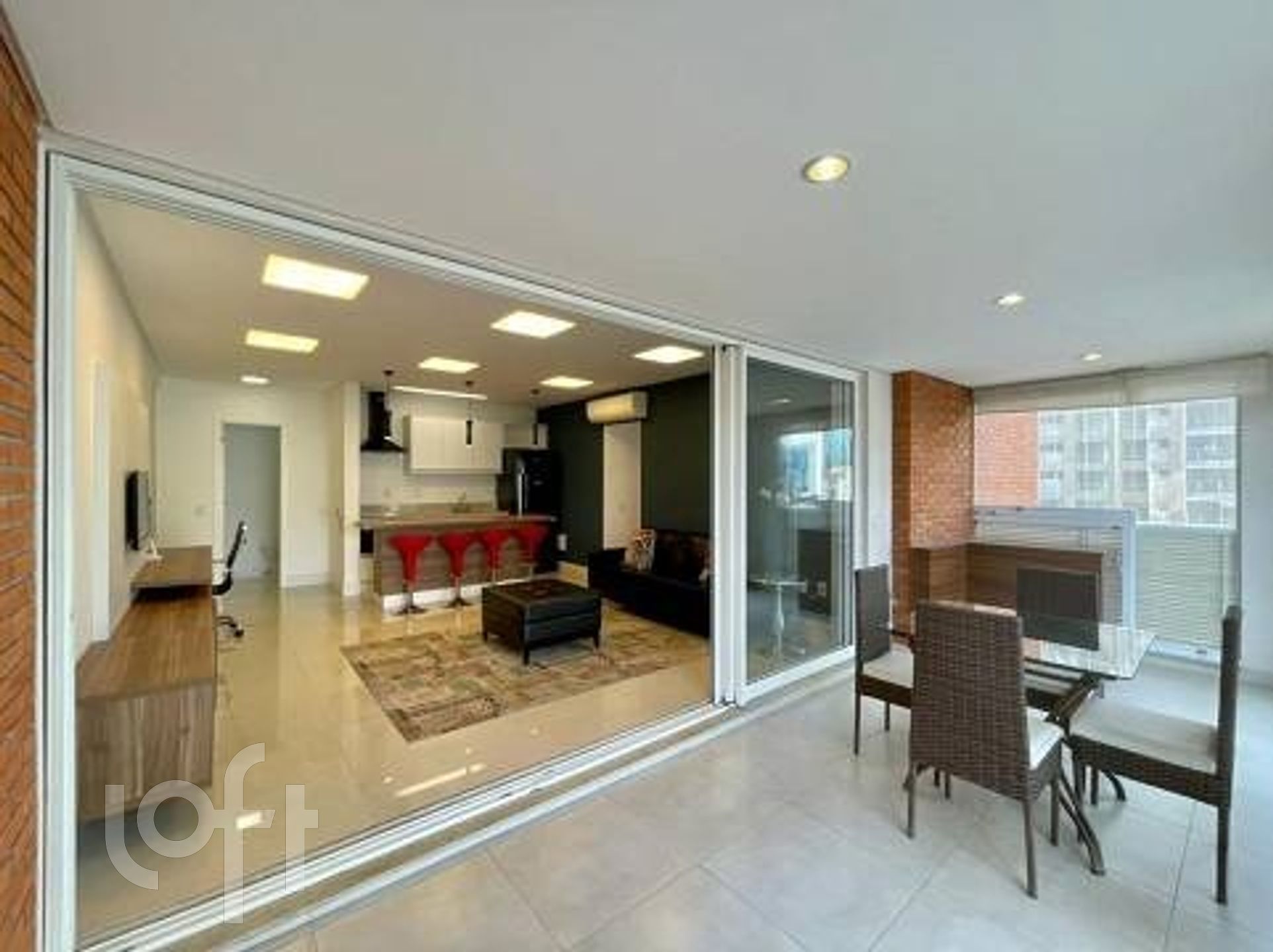 Apartamento à venda com 2 quartos, 92m² - Foto 1