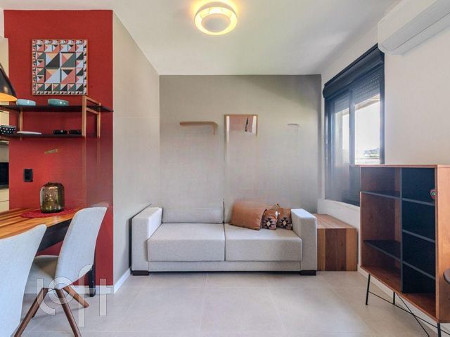 Apartamento com 43m², 1 dormitório, 1 vaga, Auxiliadora em Porto Alegre