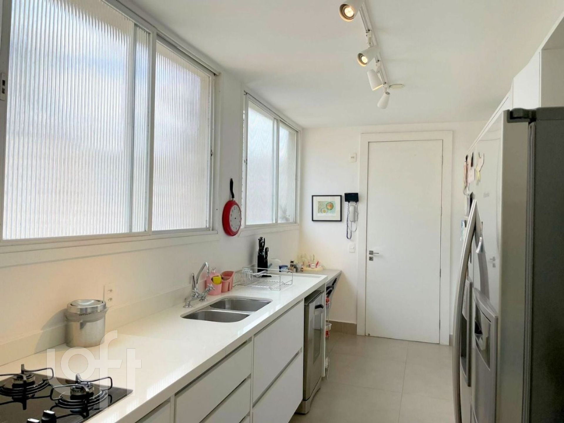 Apartamento à venda com 3 quartos, 190m² - Foto 6