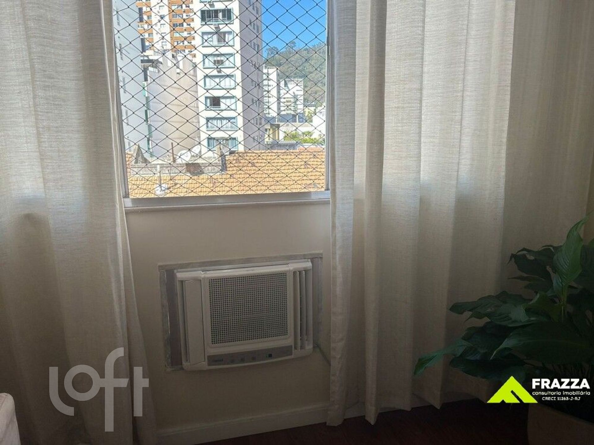 Apartamento à venda com 2 quartos, 77m² - Foto 20