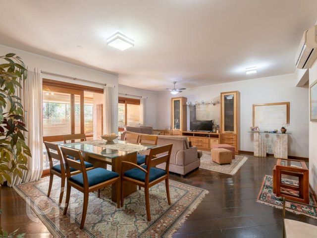 Apartamento com 154m², 3 dormitórios, 1 suíte, 2 vagas, Bela Vista em Porto Alegre