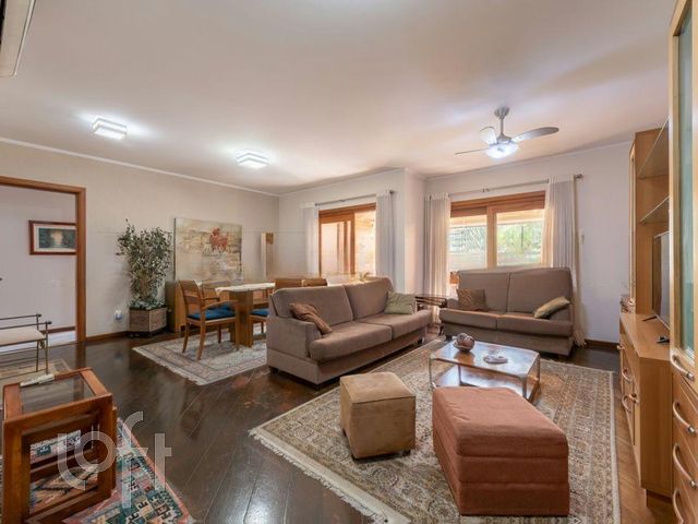 Apartamento com 154m², 3 dormitórios, 1 suíte, 2 vagas, Bela Vista em Porto Alegre