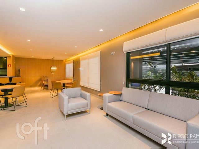 Apartamento com 100m², 3 dormitórios, 3 suítes, 2 vagas, Menino Deus em Porto Alegre