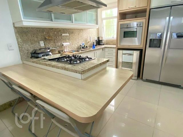 Casa em Condomínio com 258m², 4 dormitórios, 2 suítes, 2 vagas, Boa Vista em Porto Alegre