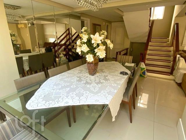 Casa em Condomínio com 258m², 4 dormitórios, 2 suítes, 2 vagas, Boa Vista em Porto Alegre