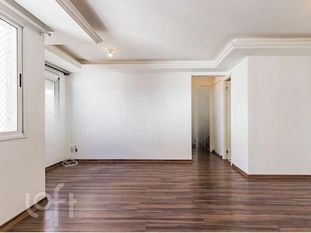 Apartamento com 65m², 2 dormitórios, 1 suíte, 1 vaga, Vila Ipiranga em Porto Alegre