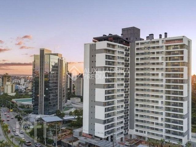 Apartamento com 49m², 1 dormitório, 1 suíte, 1 vaga, Petrópolis em Porto Alegre