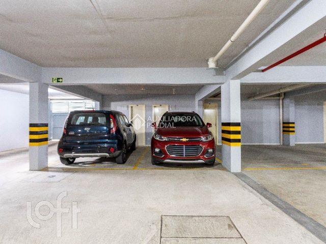 Apartamento com 81m², 2 dormitórios, 1 suíte, 2 vagas, Higienópolis em Porto Alegre