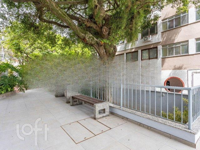 Apartamento com 81m², 2 dormitórios, 1 suíte, 2 vagas, Higienópolis em Porto Alegre