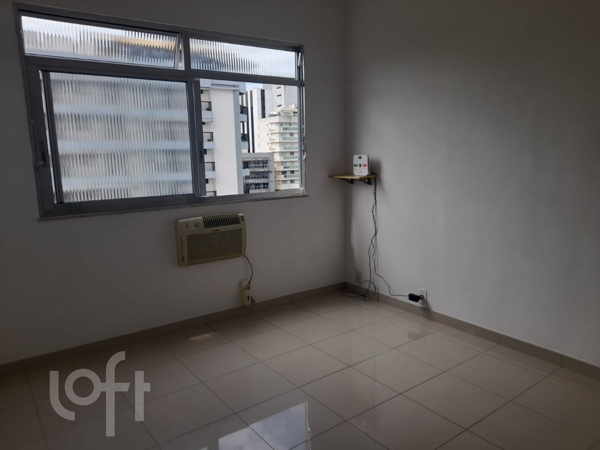 Apartamento à venda com 2 quartos, 70m² - Foto 7