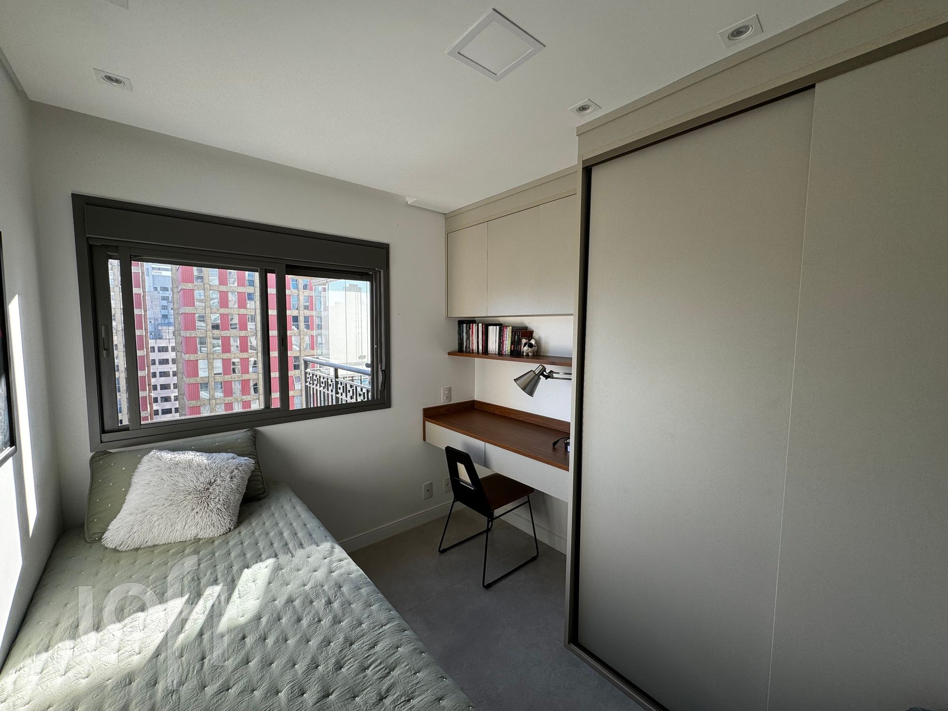 Apartamento à venda com 2 quartos, 79m² - Foto 25