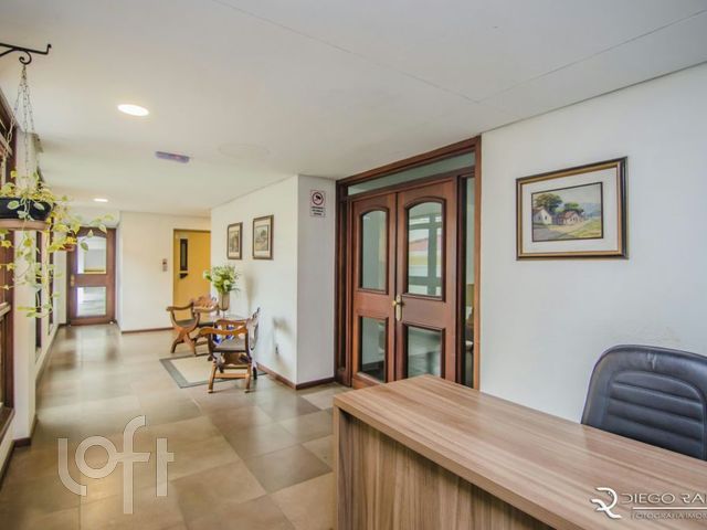 Apartamento com 70m², 3 dormitórios, 1 suíte, 1 vaga, Independência em Porto Alegre