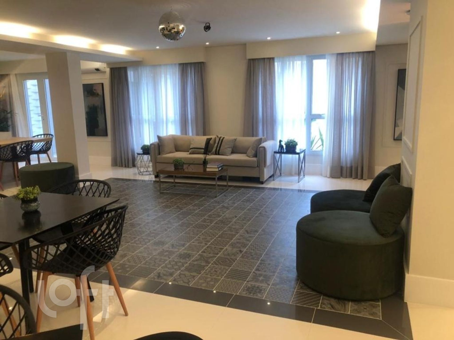 Apartamento à venda com 2 quartos, 67m² - Foto 28