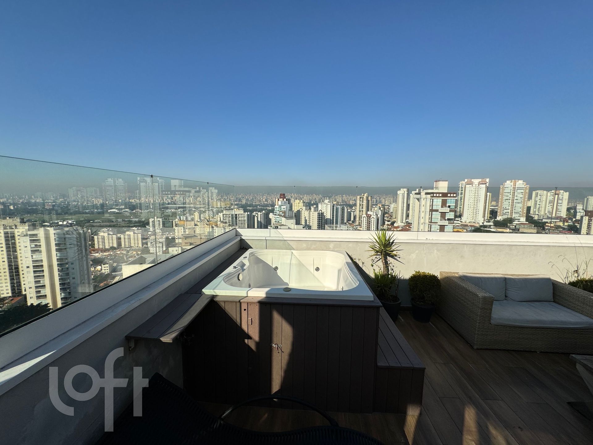 Apartamento à venda com 3 quartos, 130m² - Foto 1