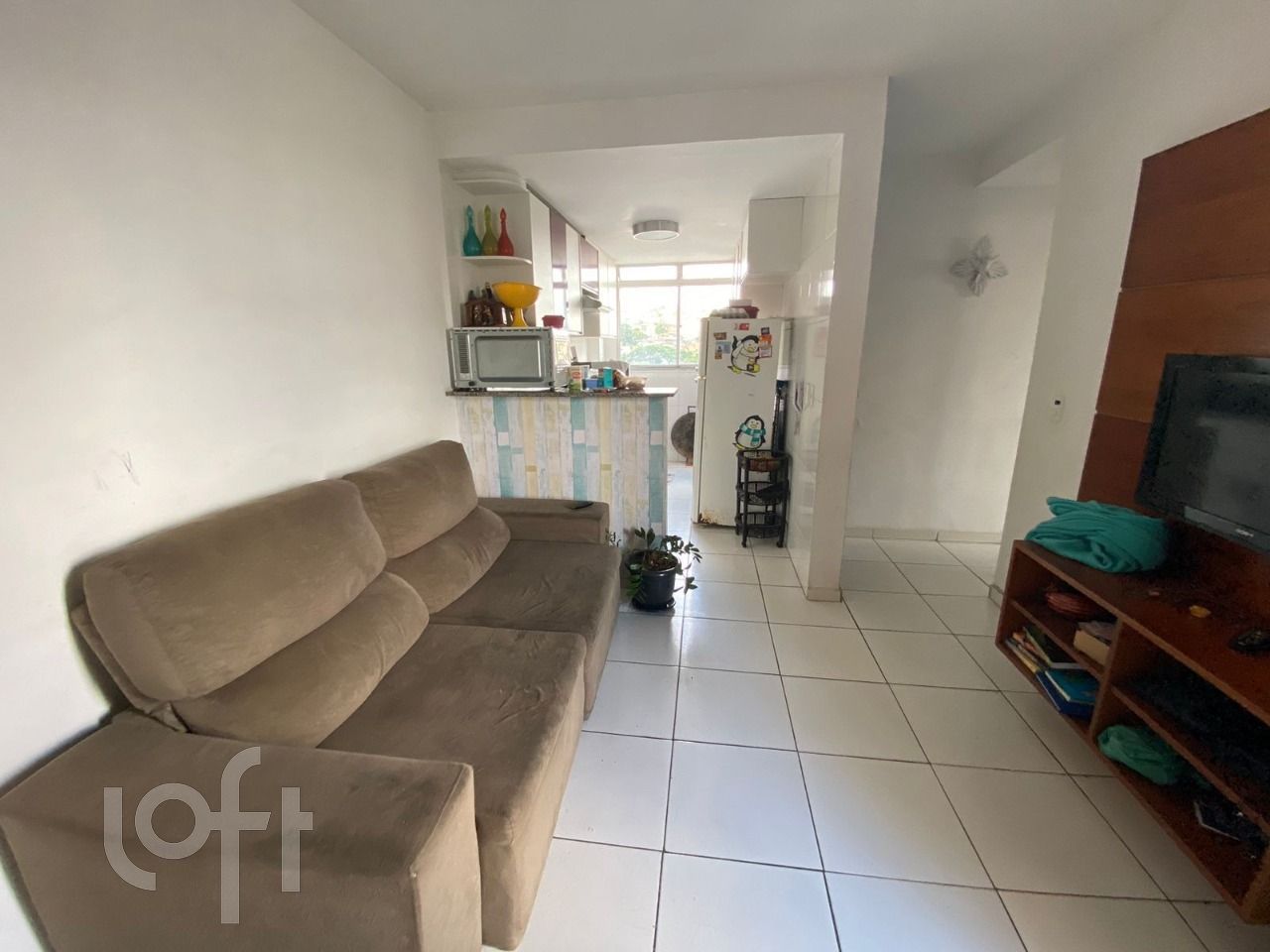 Apartamento à venda com 3 quartos, 75m² - Foto 2