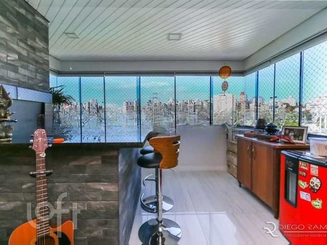 Apartamento com 89m², 2 dormitórios, 1 suíte, 1 vaga, Santana em Porto Alegre