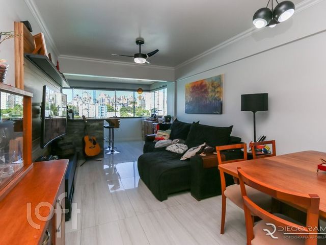 Apartamento com 89m², 2 dormitórios, 1 suíte, 1 vaga, Santana em Porto Alegre