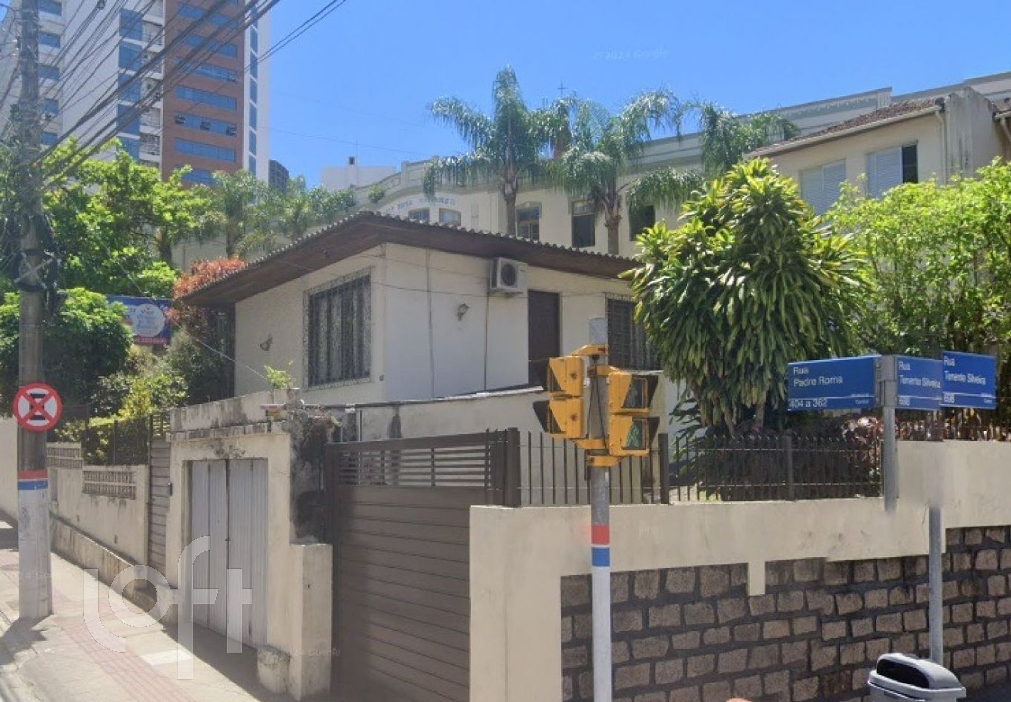 Casa Residencial com 404m², 3 quartos, 1 garagem, no bairro Centro em Florianópolis