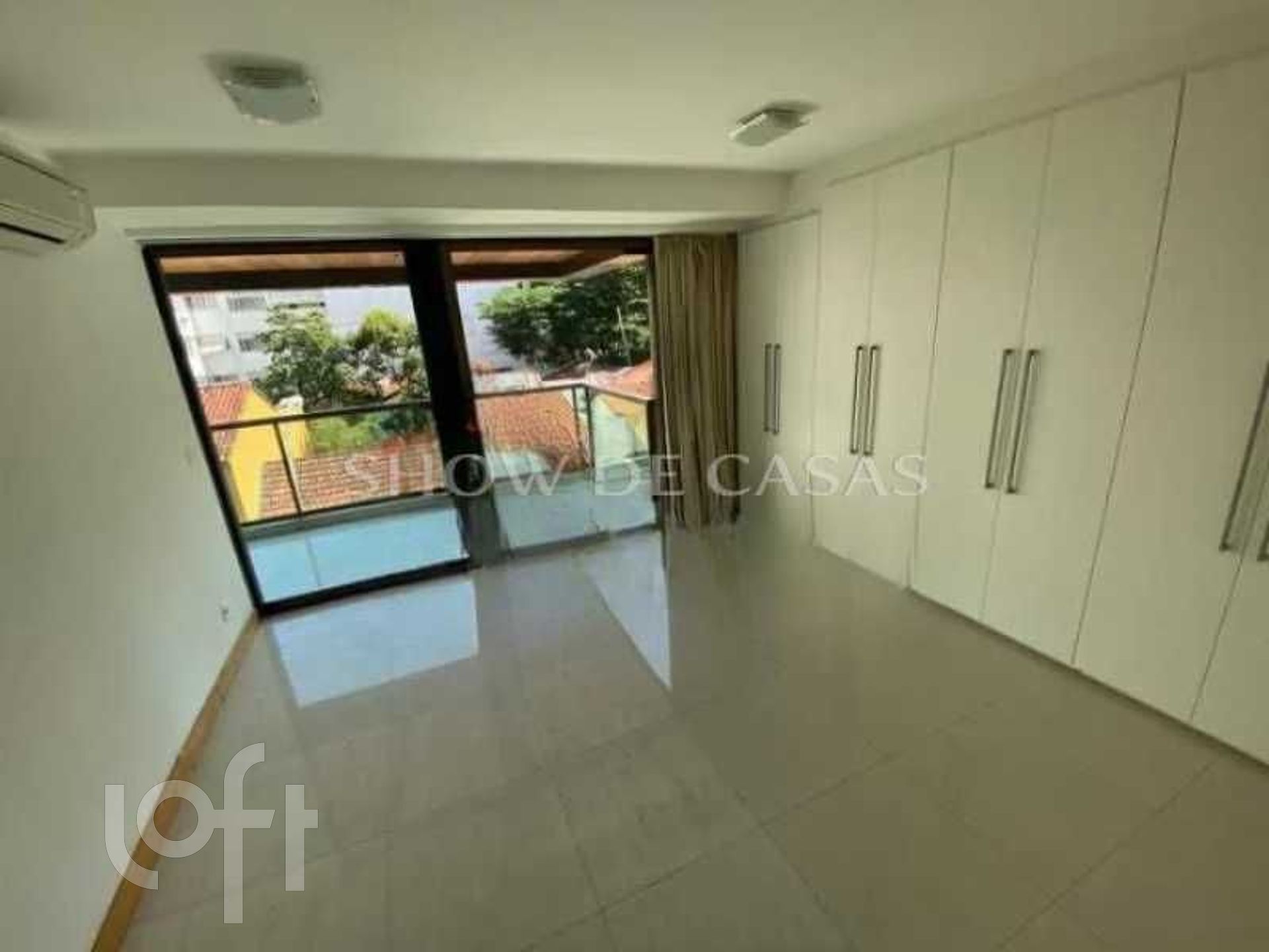 Apartamento à venda com 1 quarto, 271m² - Foto 4