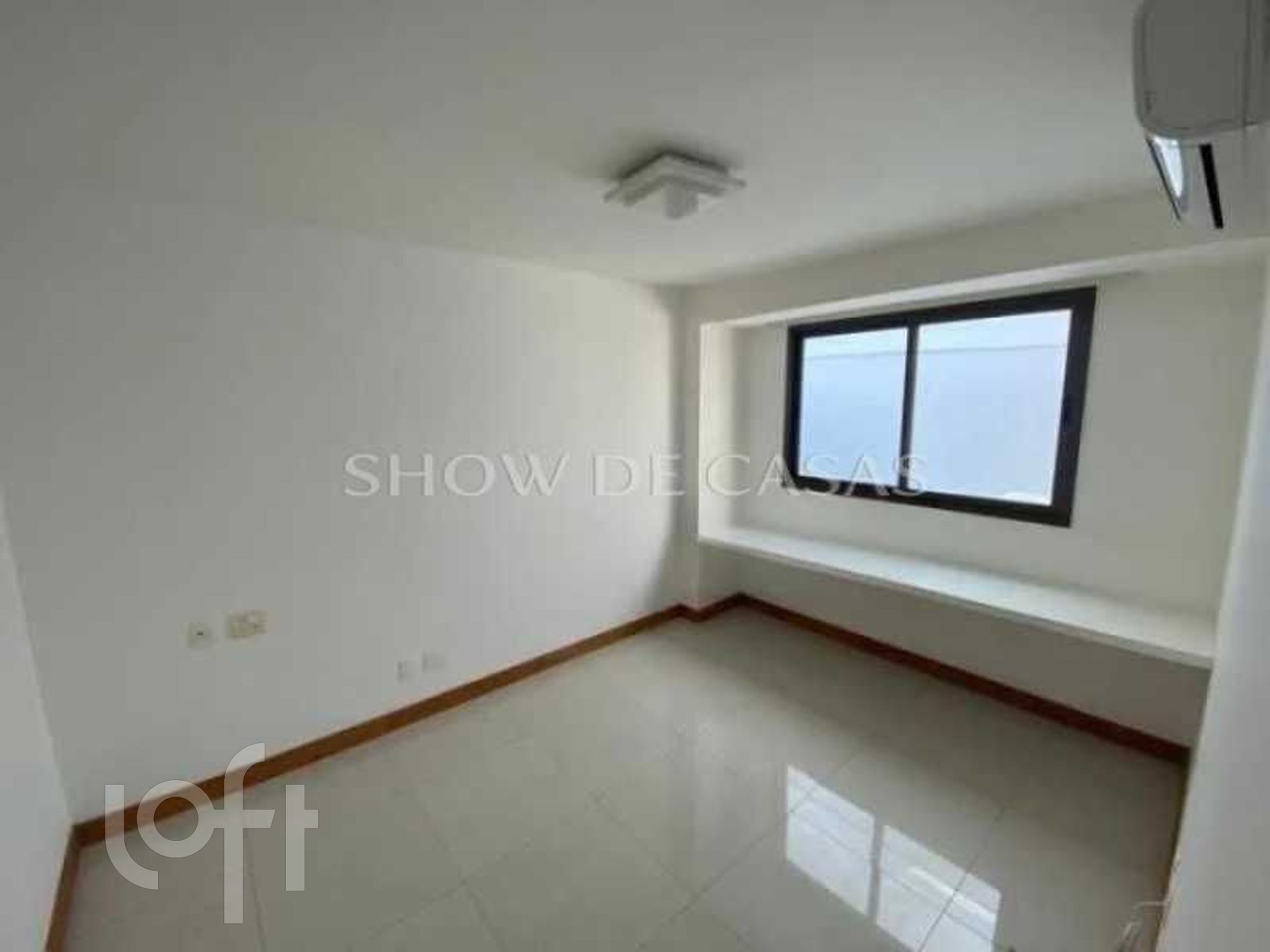 Apartamento à venda com 1 quarto, 271m² - Foto 5