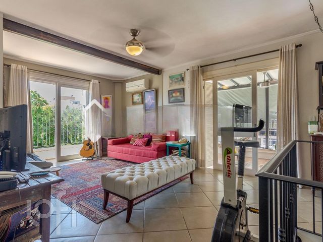 Apartamento com 162m², 3 dormitórios, 1 suíte, 1 vaga, Higienópolis em Porto Alegre