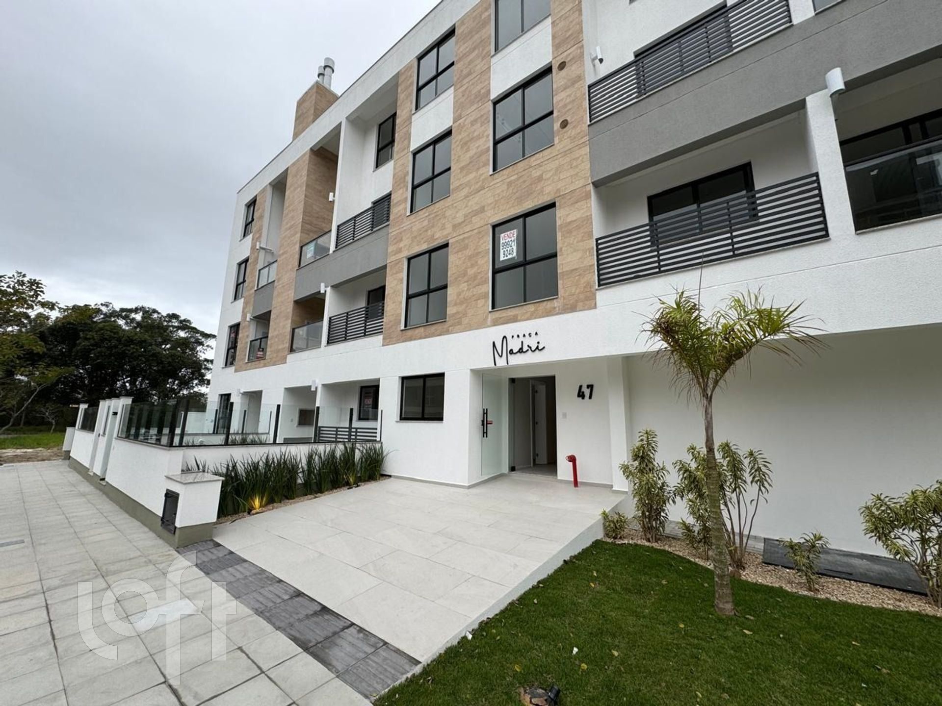 Apartamento à venda em Ribeirão da Ilha com 59 m², 2 quartos, 1 suíte, 1 vaga