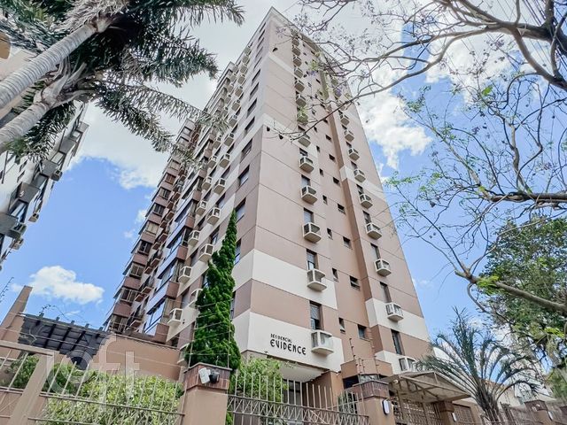 Apartamento com 80m², 1 dormitório, 1 suíte, 2 vagas, Higienópolis em Porto Alegre