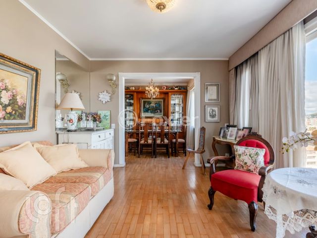 Apartamento com 169m², 4 dormitórios, 1 suíte, 2 vagas, Bom Fim em Porto Alegre