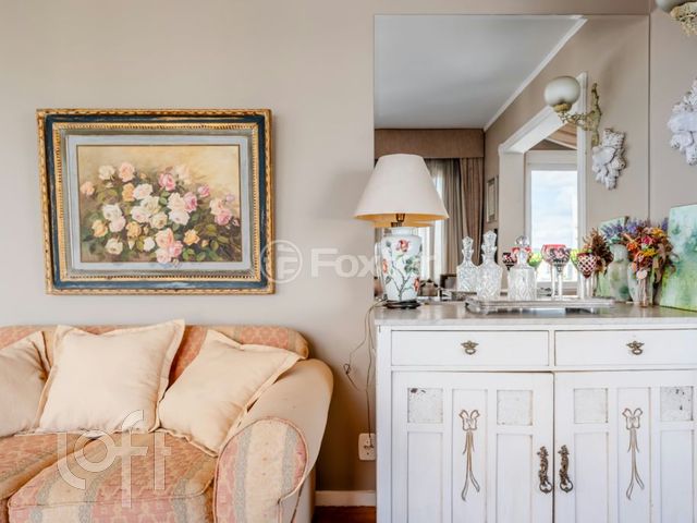 Apartamento com 169m², 4 dormitórios, 1 suíte, 2 vagas, Bom Fim em Porto Alegre