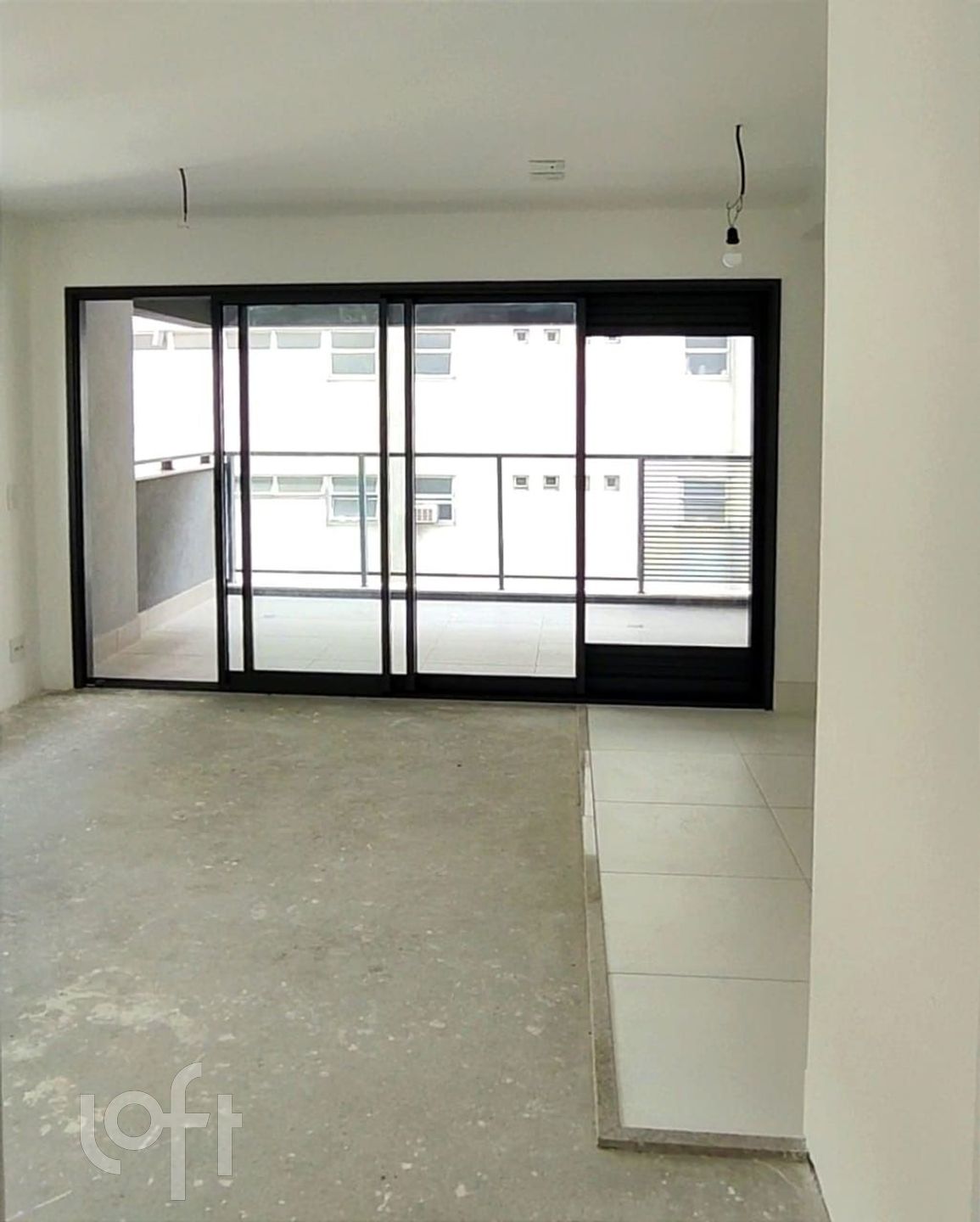 Apartamento à venda com 2 quartos, 64m² - Foto 2