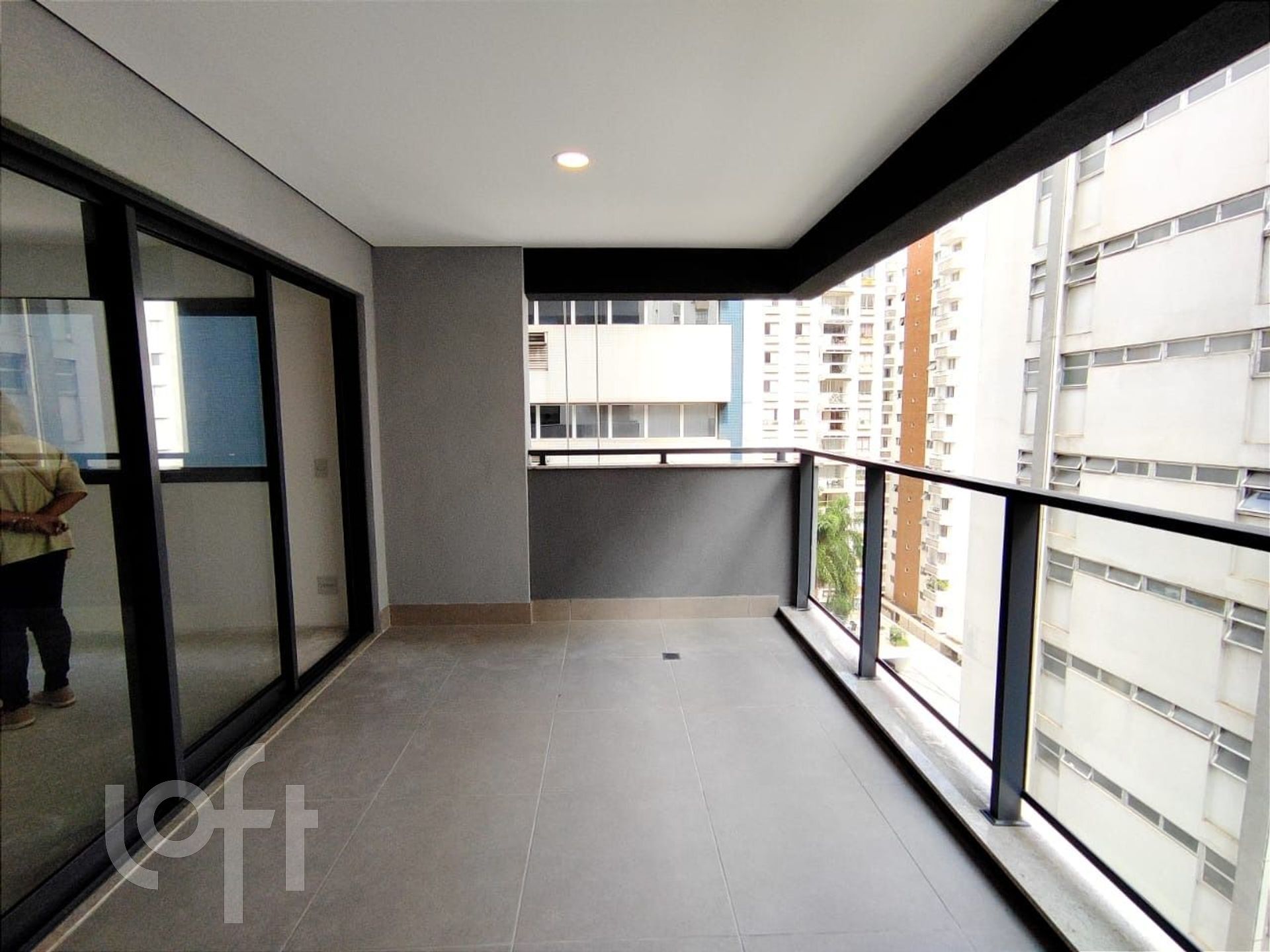 Apartamento à venda com 2 quartos, 64m² - Foto 4